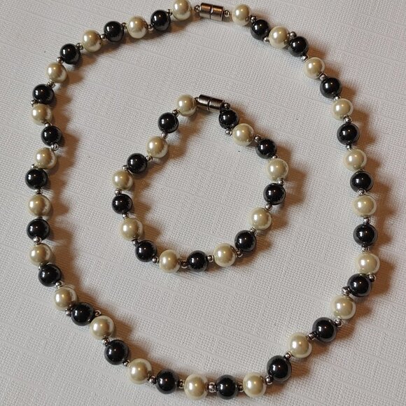 Magnetic Faux Pearl Necklace and Bracelet Set - Picture 1 of 4